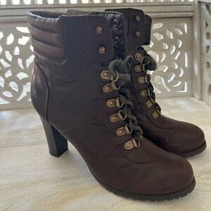 2 LIPS TOO BOOTS DARK BROWN HIGH HEEL STYLE TOO TUDE LACE UP SZ 9